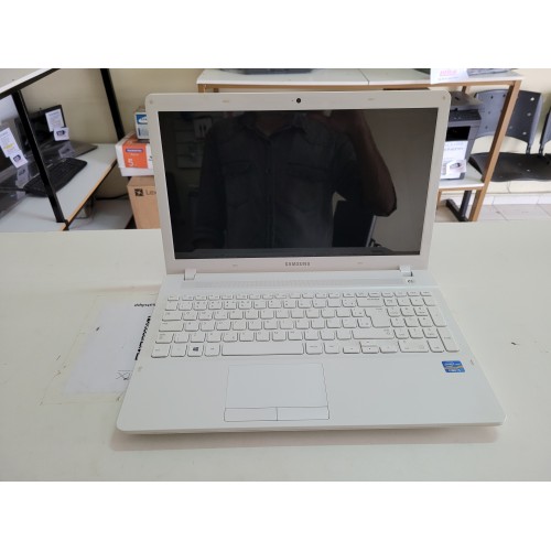Notebook Samsung Core i5, Tela 15,6", Teclado Numérico 