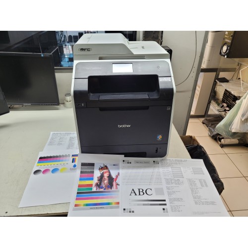 Multifuncional Laser Colorida Brother MFC-L8600CDW