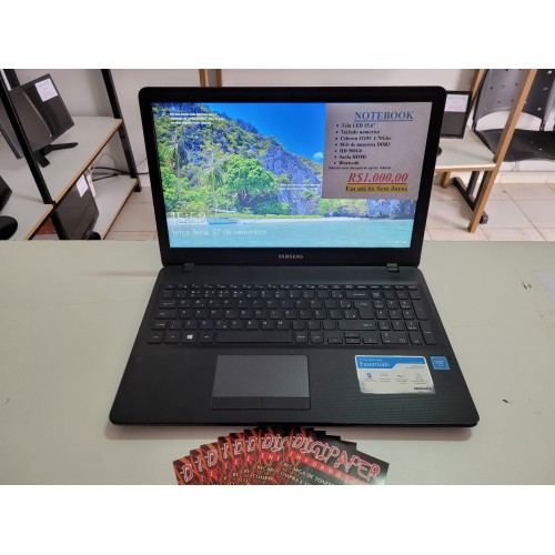 Notebook Samsung NP300 8Gb Tela LED 15,6" Notebook Samsung NP300 8Gb Tela LED 15,6"